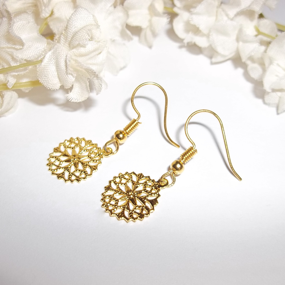 Gold Filigree Circle Charm Earrings Small Set Minimalist Style Jewelry Gift 4311 - Picture 4 of 10